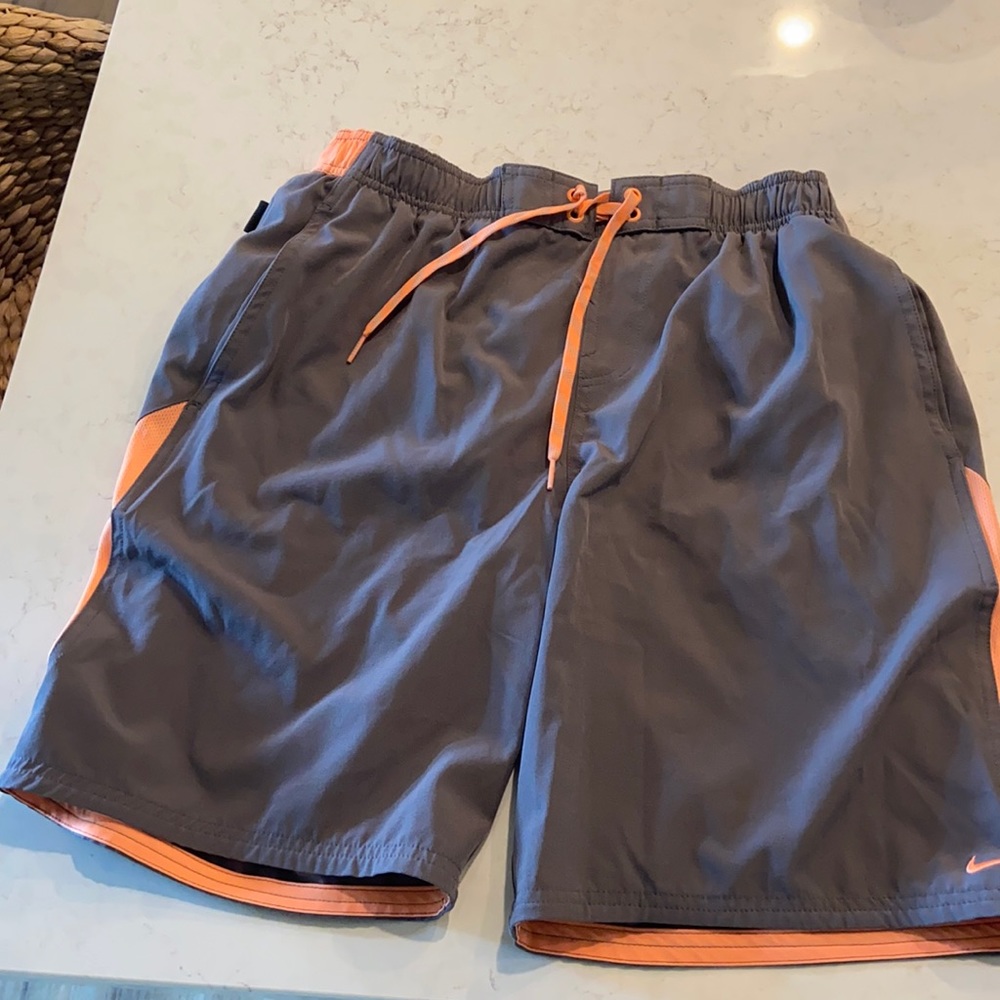 NIKE | Men’s Shorts | Large